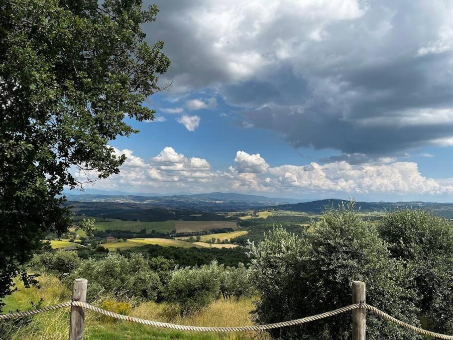 Medieval Tower In Umbria With Swimming Pool Montelagello Ngoại thất bức ảnh