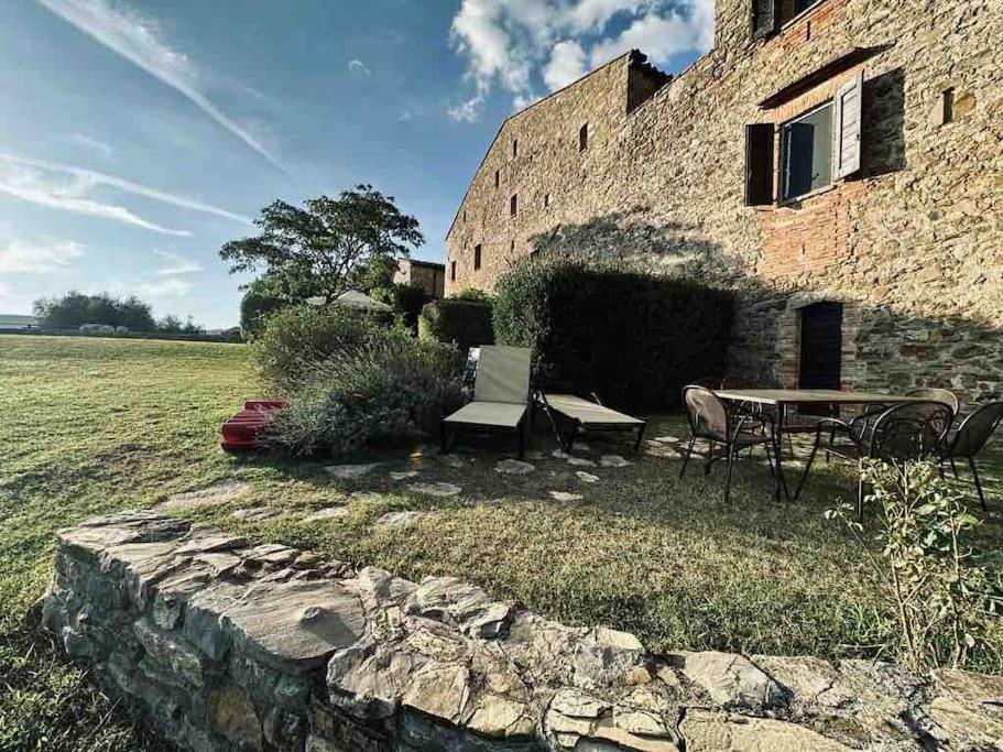 Medieval Tower In Umbria With Swimming Pool Montelagello Ngoại thất bức ảnh